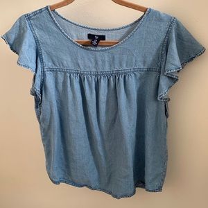 Flirty denim top!!